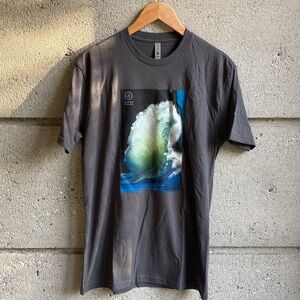 🏄🏻‍♂️🆕 Aaron Chang Art Print Waves Gallery T-shirt